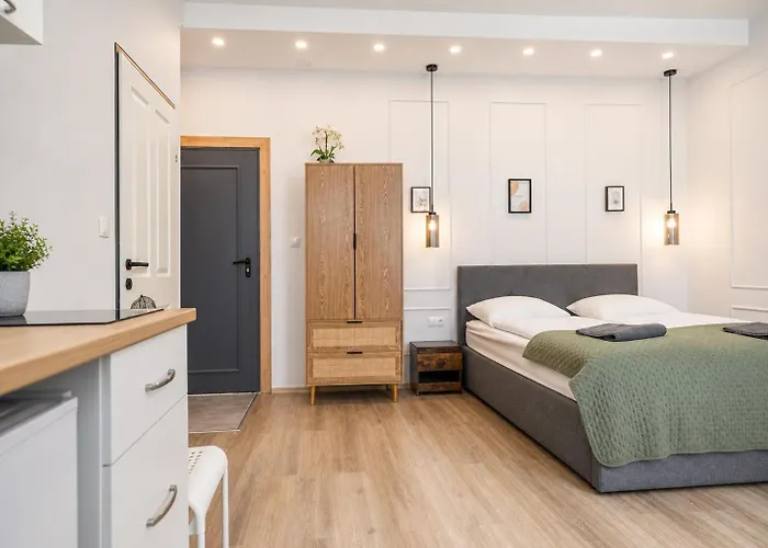Private And Elegant In Residential Apartment Vienna