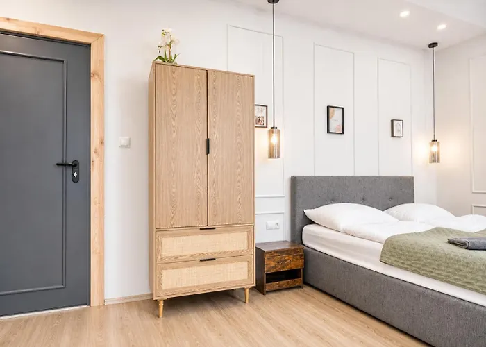 Private And Elegant In Residential Apartment Vienna